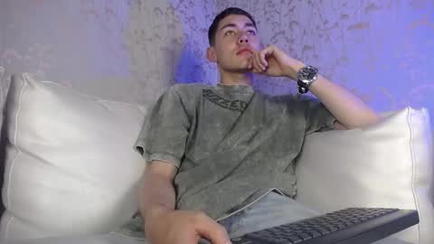 Loganfoster  online show from 11.26.25