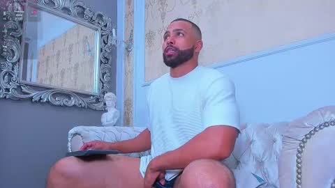 U can call me Logan online show from 11.06.25