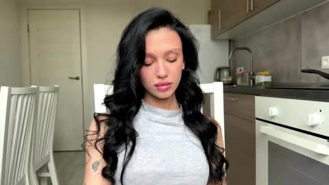 Milla online show from 03.31.26