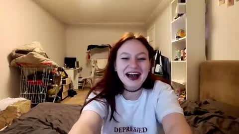 Snapshot of loiselovetto chatting on 06.21.26 loiselovetto online show from 06.21.26