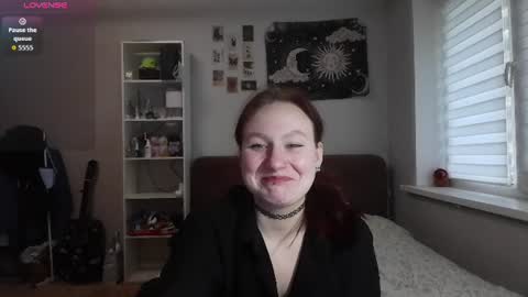 Snapshot of loiselovetto chatting on 06.28.26 loiselovetto online show from 06.28.26