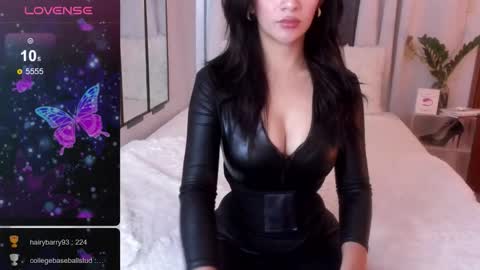 Snapshot of loisewilliams chatting on 02.27.26 Mistress L online show from 02.27.26