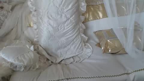 Lilu online show from 11.02.25