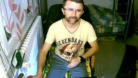 Snapshot of lokoum39 chatting on 12.18.24 lokoum39 online show from 12.18.24