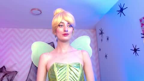 Lola online show from 10.20.25
