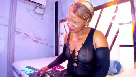 Lola online show from 07.18.26