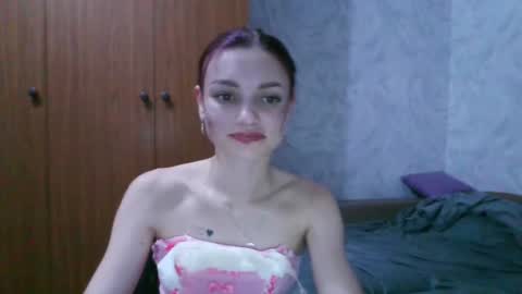 Snapshot of lola_sweetglow chatting on 07.08.26 lola_sweetglow online show from 07.08.26