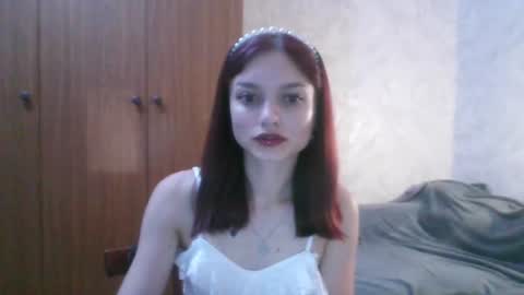Snapshot of lola_sweetglow chatting on 07.13.26 lola_sweetglow online show from 07.13.26