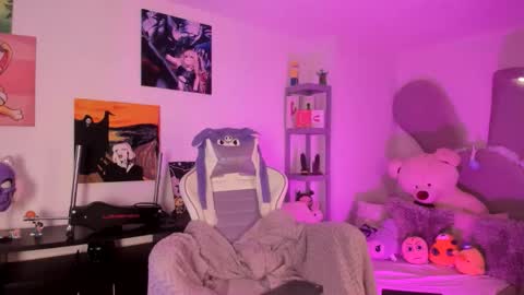 Lola Bunny online show from 02.01.26