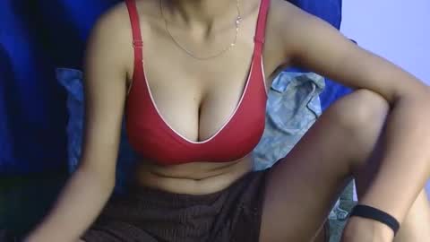 Snapshot of lolaa_darling chatting on 05.02.26 lolaa online show from 05.02.26