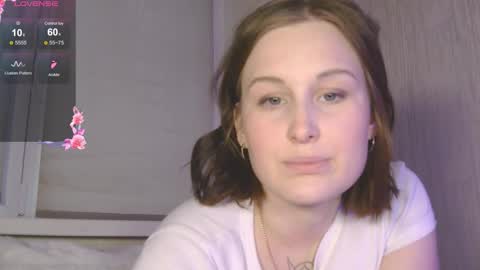 Snapshot of lolalibellule chatting on 11.27.25 Lola online show from 11.27.25