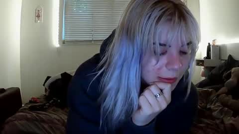 Snapshot of lolalixx6969 chatting on 09.12.25 Lola Lixx online show from 09.12.25