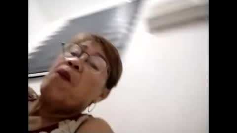 Snapshot of lolamommie chatting on 09.19.25 tey online show from 09.19.25