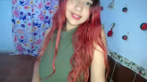 Snapshot of lolamourin chatting on 11.17.25 lolamourin online show from 11.17.25