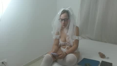 lolascarlettt online show from 12.18.25