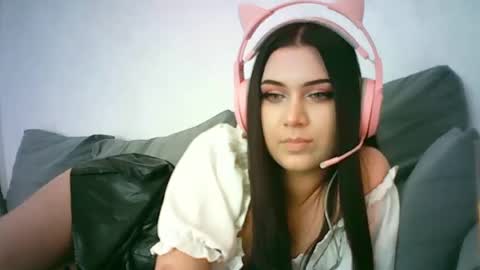 Snapshot of lolaxbunnyx chatting on 06.16.26 LolaXBunnyx online show from 06.16.26