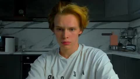 Snapshot of lolkendowson chatting on 07.22.26 Kenndi online show from 07.22.26