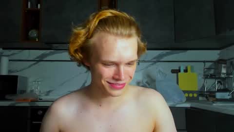 Snapshot of lolkendowson chatting on 07.28.26 Kenndi online show from 07.28.26