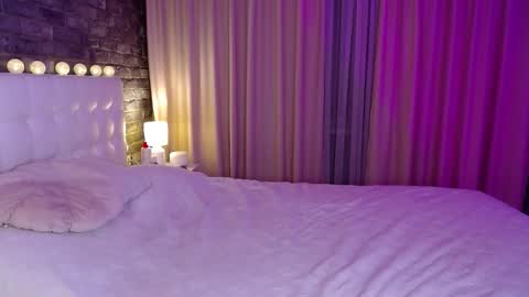 Snapshot of lollidoli__ chatting on 11.05.25 Victoria online show from 11.05.25