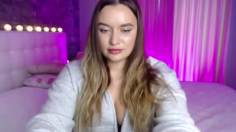 Snapshot of lollidoli__ chatting on 02.08.26 Victoria online show from 02.08.26