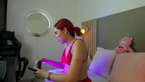 L O L Y online show from 05.07.26