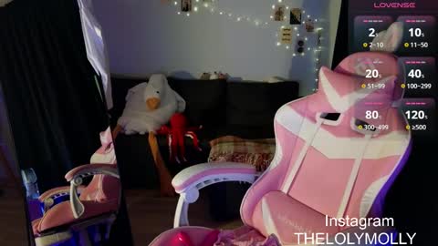 Snapshot of lolymolli chatting on 02.06.25 Molli online show from 02.06.25