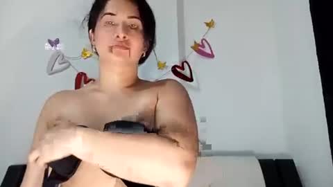 Snapshot of lomaslindosoyyo chatting on 06.27.26 estehfania online show from 06.27.26