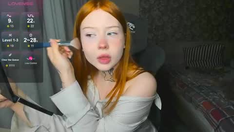 Snapshot of lonalye chatting on 04.29.26 lona online show from 04.29.26