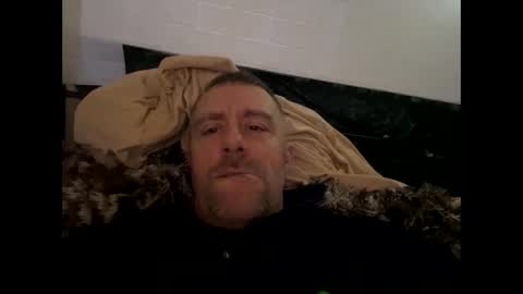 Snapshot of londonsbigbenxxx chatting on 12.18.25 londonsbigbenxxx online show from 12.18.25