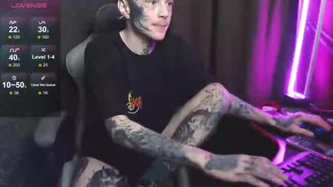 Snapshot of lone1ycrystal chatting on 01.10.25 Chris online show from 01.10.25