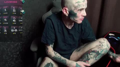 Snapshot of lone1ycrystal chatting on 10.05.25 Chris online show from 10.05.25