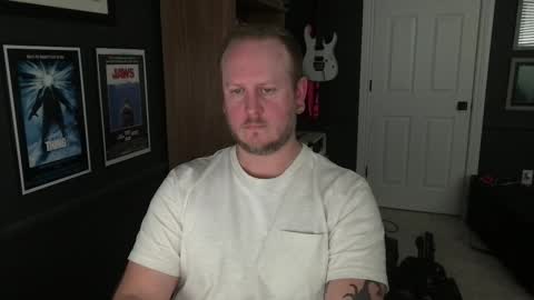 Snapshot of lone_string chatting on 02.10.25 Lone online show from 02.10.25