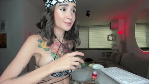 SABRINA online show from 02.02.25