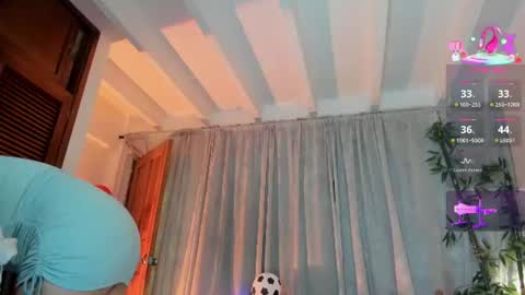 Jennifer  online show from 07.04.26
