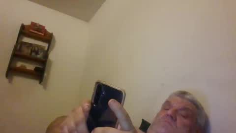 Snapshot of lonelytech72 chatting on 02.01.25 lonelytech72 online show from 02.01.25