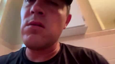 Snapshot of longdick136583483 chatting on 11.22.25 longdick136583483 online show from 11.22.25