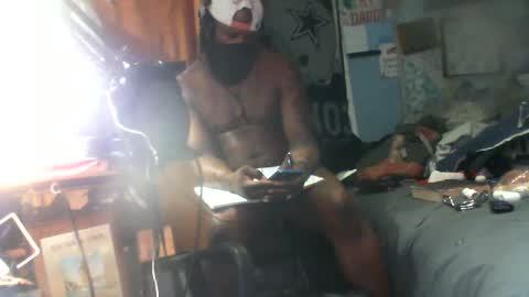 Snapshot of longloadedtx chatting on 10.05.25 Mr. FogoDeChao online show from 10.05.25