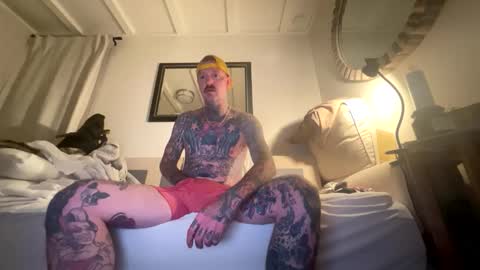 Snapshot of longwalksonthebeach69 chatting on 02.26.26 longwalksonthebeach69 online show from 02.26.26