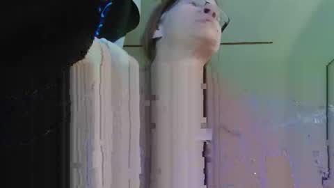 Londoncashmere69  online show from 02.04.25