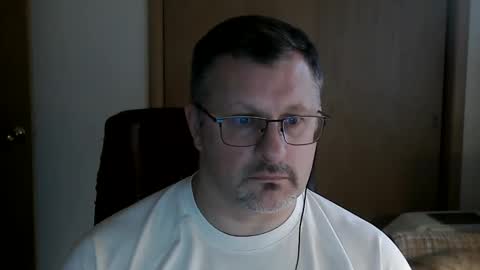 Snapshot of lookin75 chatting on 09.10.25 lookin75 online show from 09.10.25