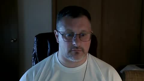 Snapshot of lookin75 chatting on 09.16.25 lookin75 online show from 09.16.25