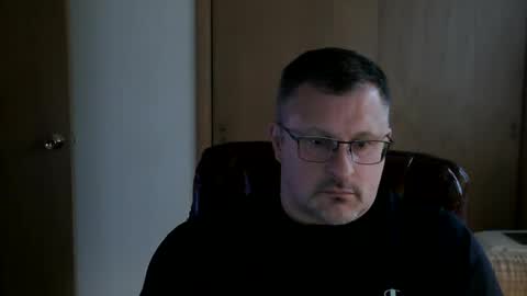 Snapshot of lookin75 chatting on 09.21.25 lookin75 online show from 09.21.25