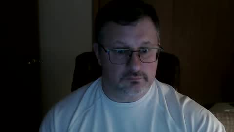 Snapshot of lookin75 chatting on 11.30.25 lookin75 online show from 11.30.25