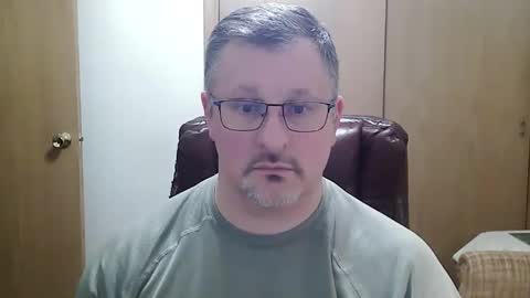 Snapshot of lookin75 chatting on 02.02.26 lookin75 online show from 02.02.26