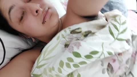 Snapshot of loolaunshaved chatting on 07.20.26 loolaunshaved online show from 07.20.26