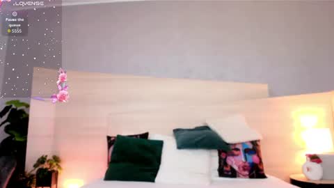 Snapshot of loonyannie chatting on 07.14.26 Annie online show from 07.14.26