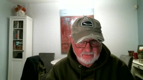 Snapshot of loop102 chatting on 09.13.25 loop102 online show from 09.13.25