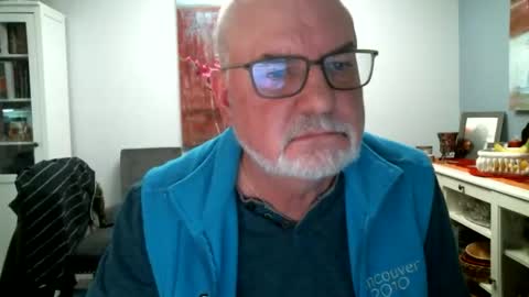 Snapshot of loop102 chatting on 02.16.26 loop102 online show from 02.16.26