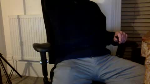 Snapshot of loose565 chatting on 11.24.25 loose565 online show from 11.24.25