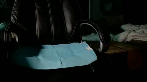 Snapshot of loov2watch chatting on 02.25.26 Mato online show from 02.25.26